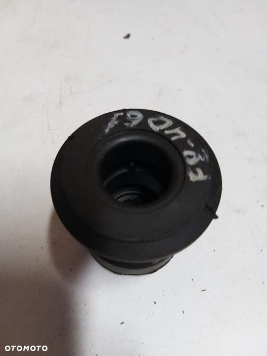 ODBÓJ AMORTYZATORA AUDI 100 82-90 443 412 131B - 3