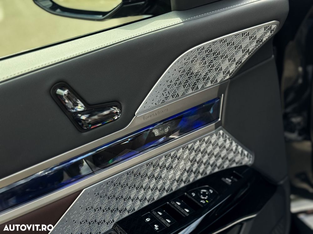 BMW M7 M760e xDrive - 18