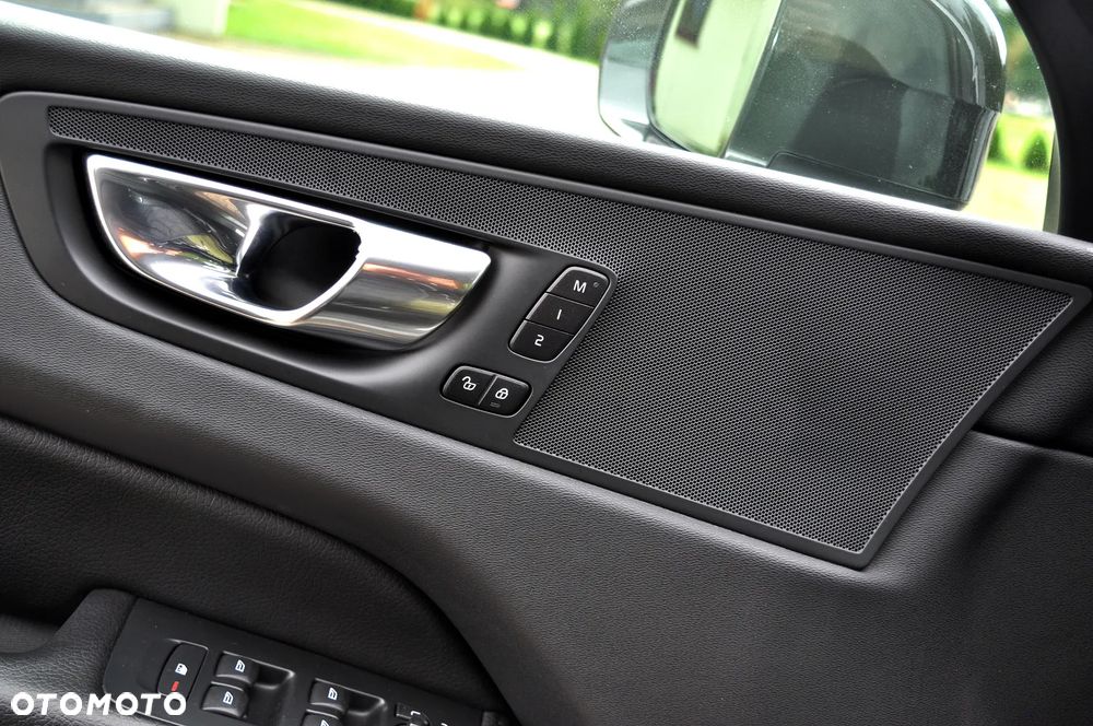 Volvo XC 60 B4 D AWD Geartronic Inscription - 29