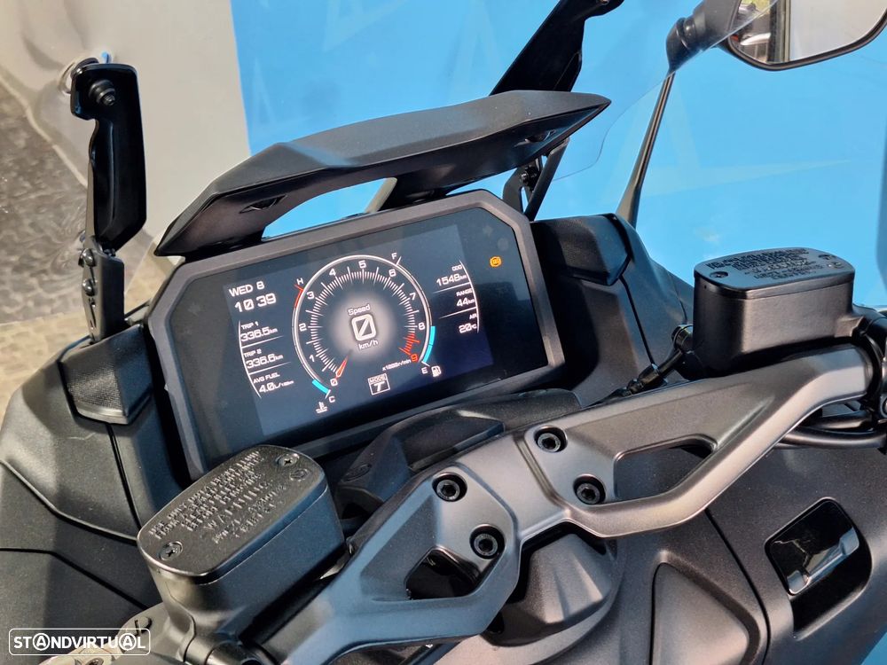 Yamaha TMAX 560 - 9