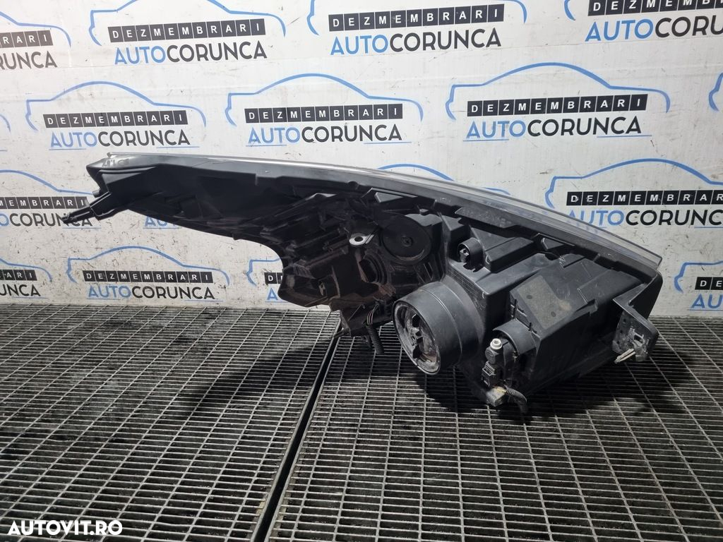 Far Stanga Opel Vivaro B 2014 - 2018 5 Usi (1272) Fara xenon - 2