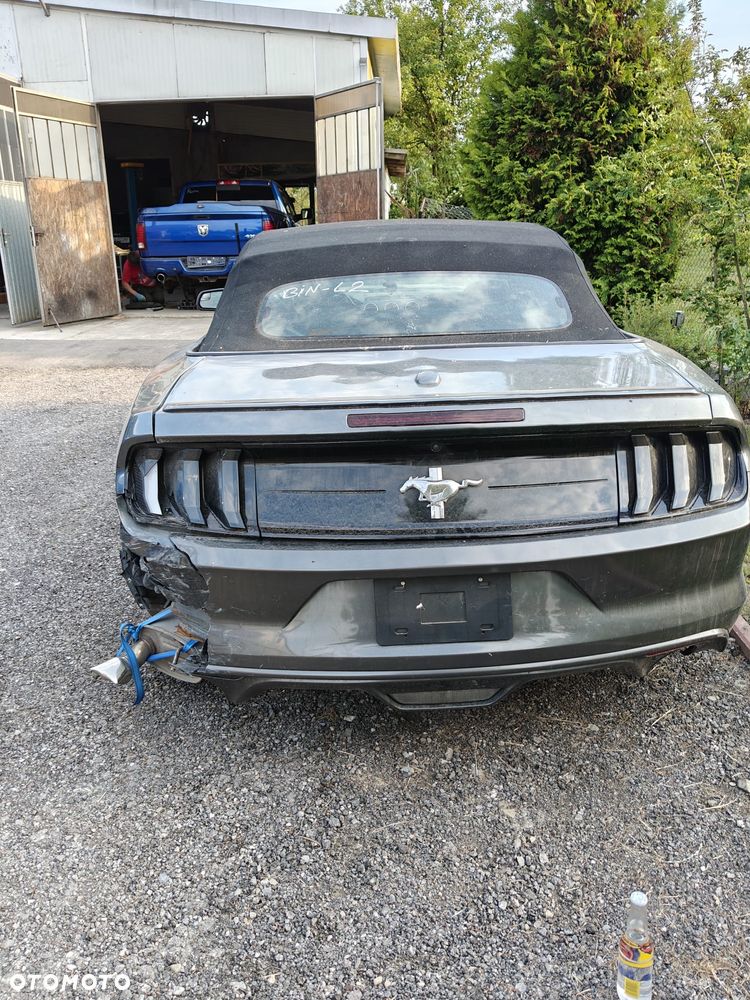 Ford Mustang 3.7 V6 - 3
