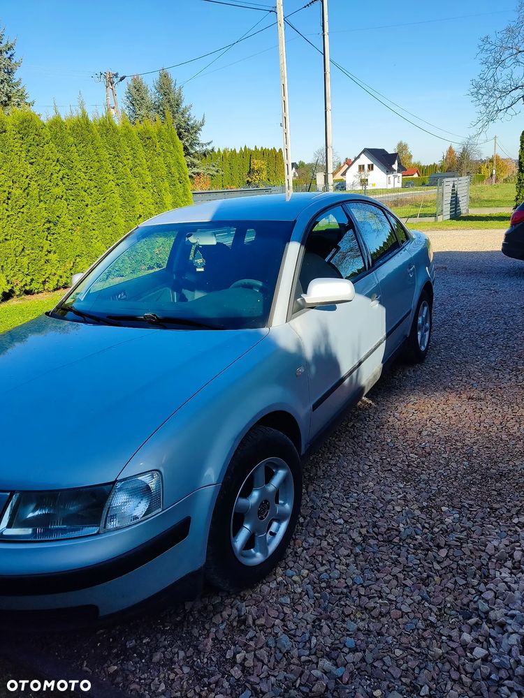 Volkswagen Passat 1.8 - 6