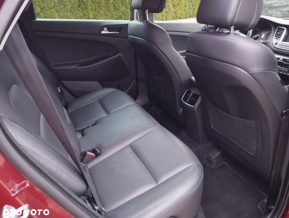 Hyundai Tucson 2.0 CRDI 4WD Automatik Premium - 28