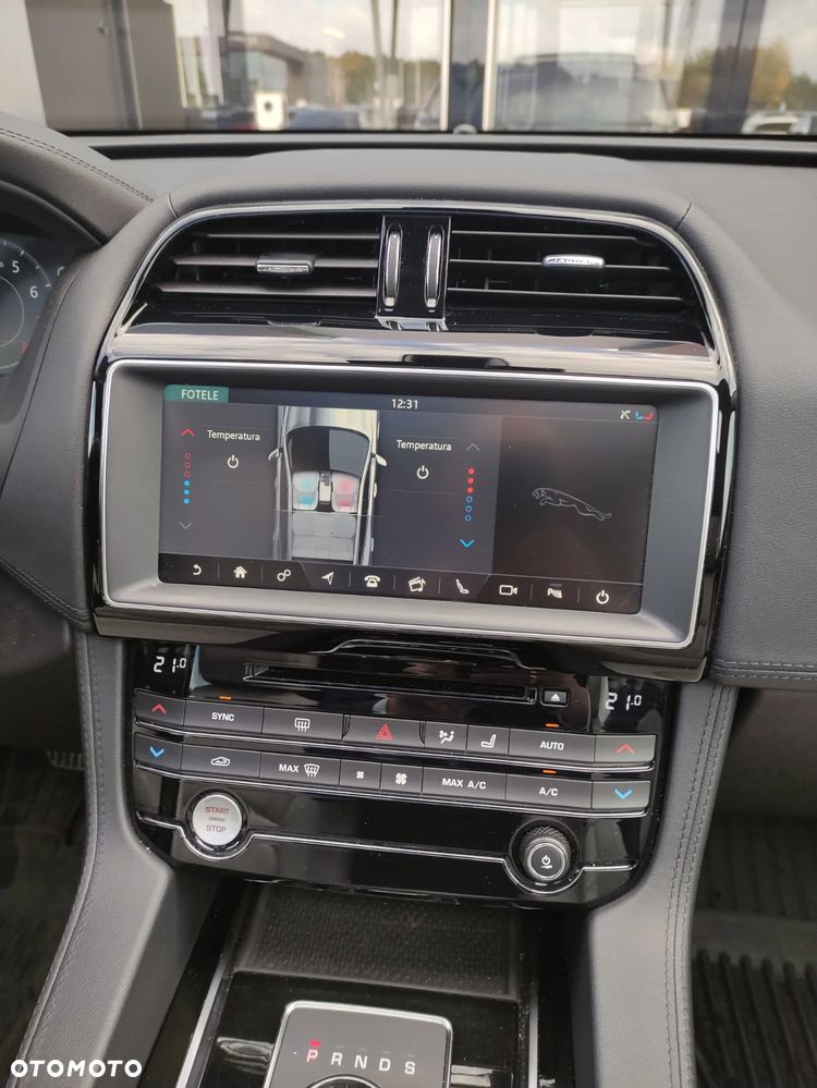 Jaguar F-Pace - 20