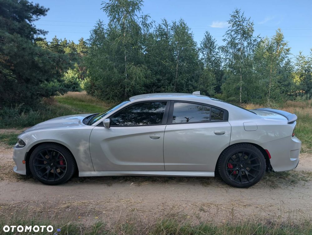 Dodge Charger 6.4 Scat Pack - 16