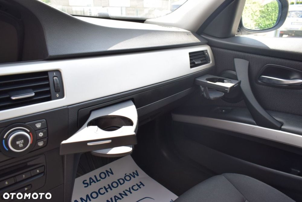 BMW Seria 3 - 36