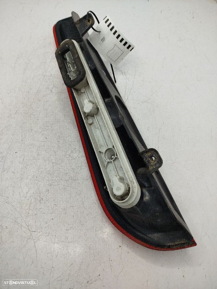 Farolim Stop Dto Ford Focus Ii Carrinha (Da_) - 2