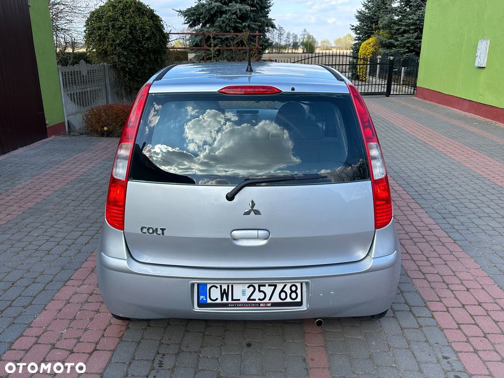 Mitsubishi Colt - 4