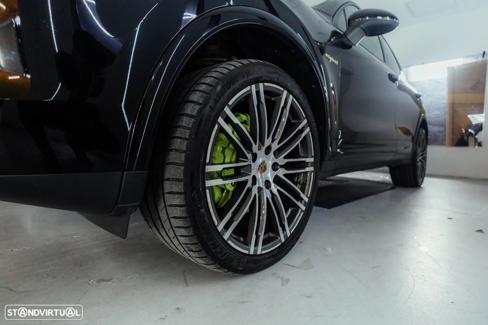 Porsche Cayenne S Hybrid Tiptronic S - 24