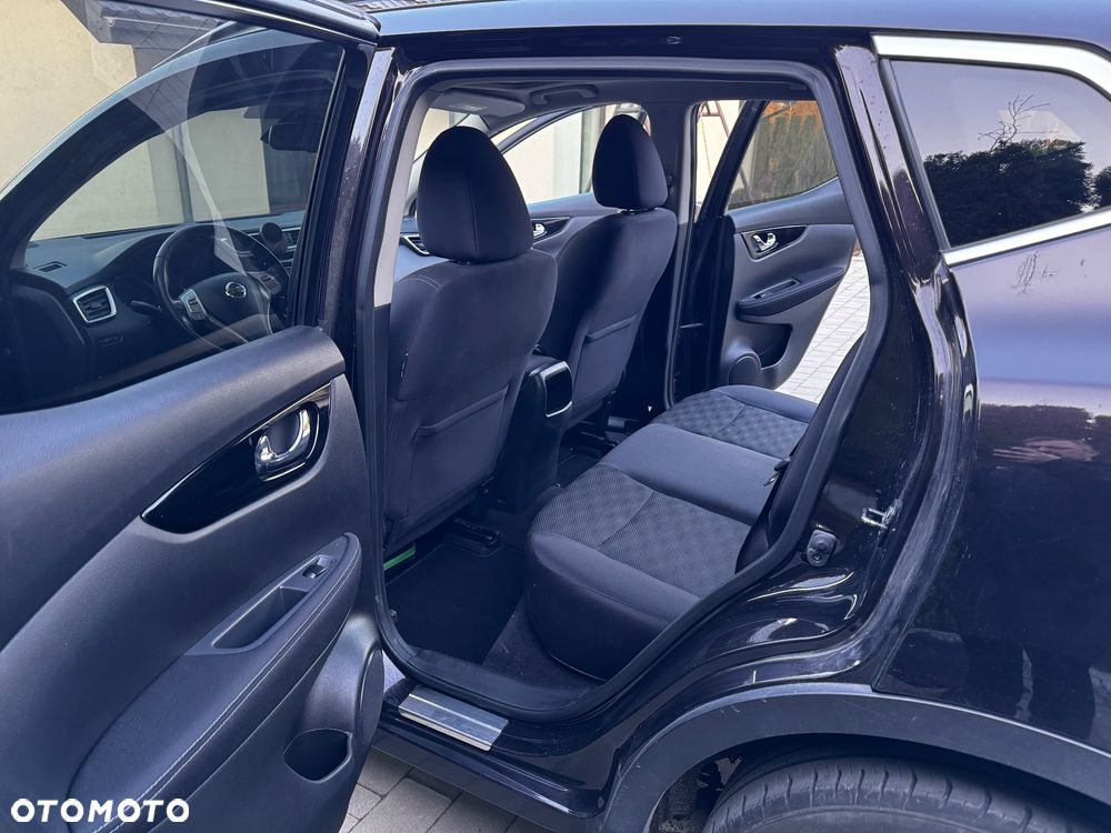 Nissan Qashqai 1.6 DIG-T N-Connecta - 28