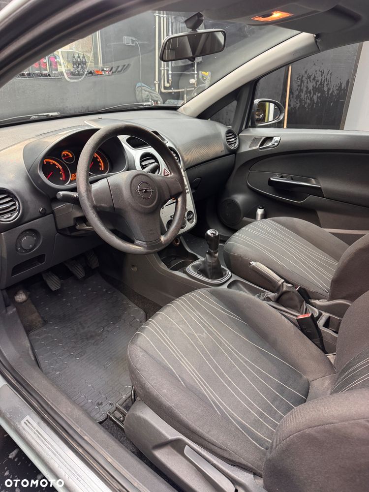 Opel Corsa 1.2 16V Enjoy - 5
