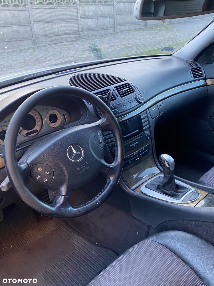 Mercedes-Benz Klasa E 220 CDI T Avantgarde - 4