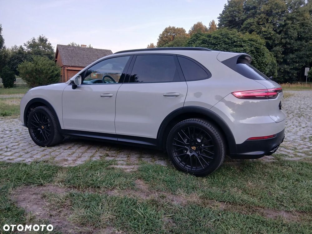 Porsche Cayenne - 5