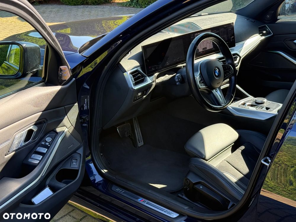 BMW Seria 3 320d xDrive M Sport sport - 13