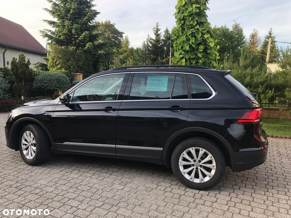 Volkswagen Tiguan - 1