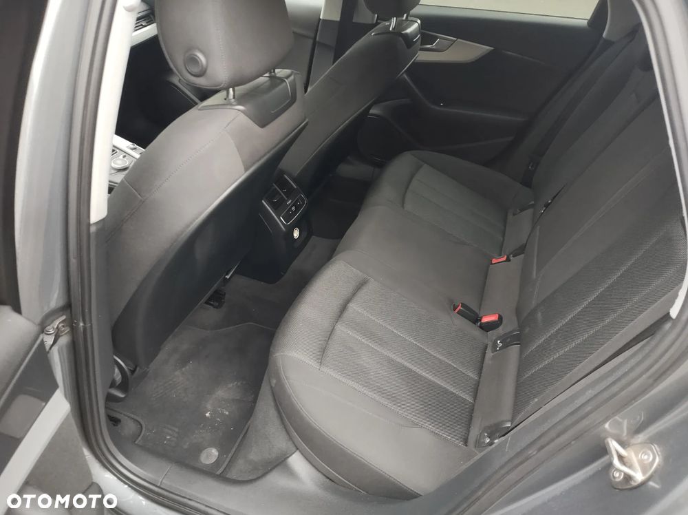 Audi A4 Avant 2.0 TDI - 8