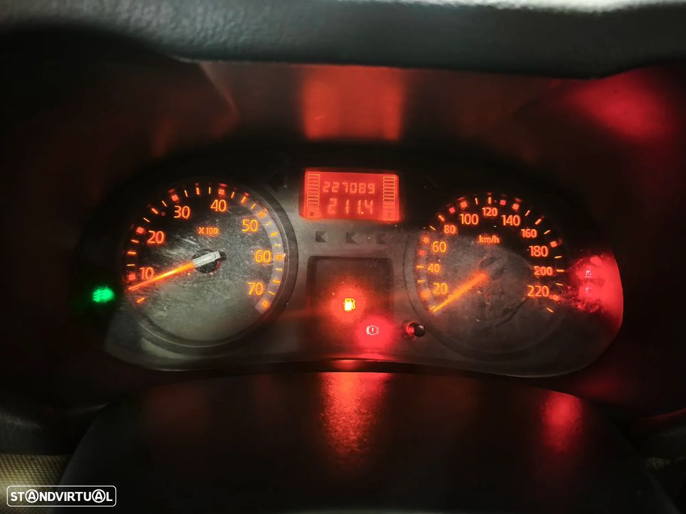 Renault Clio 1.2 Confort Authentique - 8