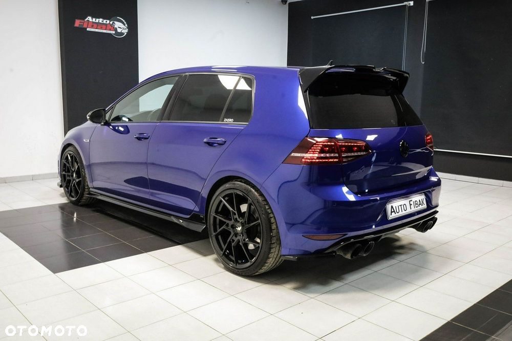 Volkswagen Golf - 12