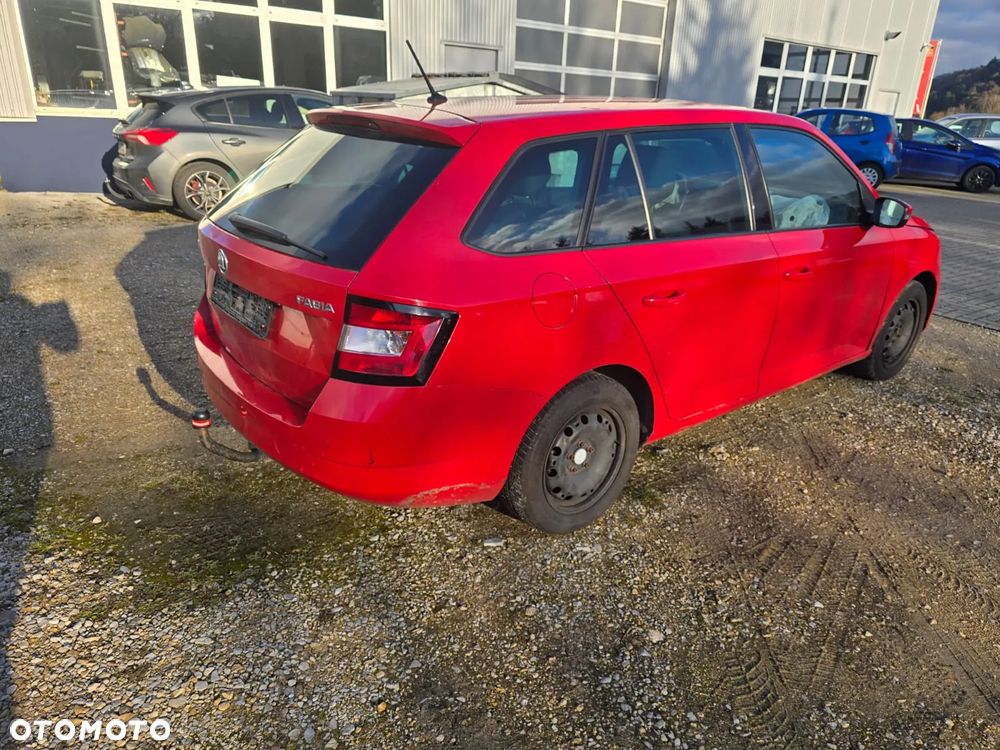 Skoda Fabia 1.2 TSI Cool Edition Red & Grey - 2