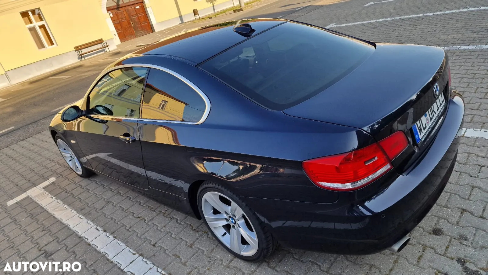 BMW Seria 3 320i Coupe Aut. - 9