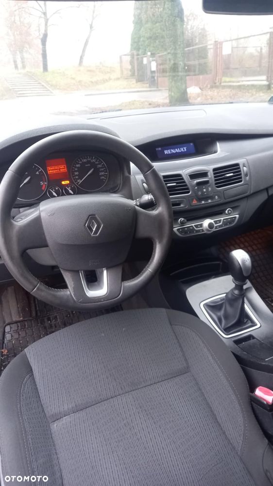 Renault Laguna 2.0 DCi FAP Expression - 8