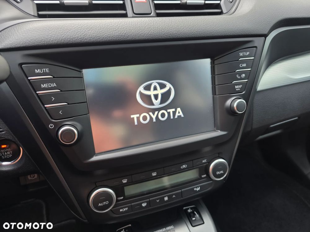 Toyota Avensis 1.8 Prestige - 36