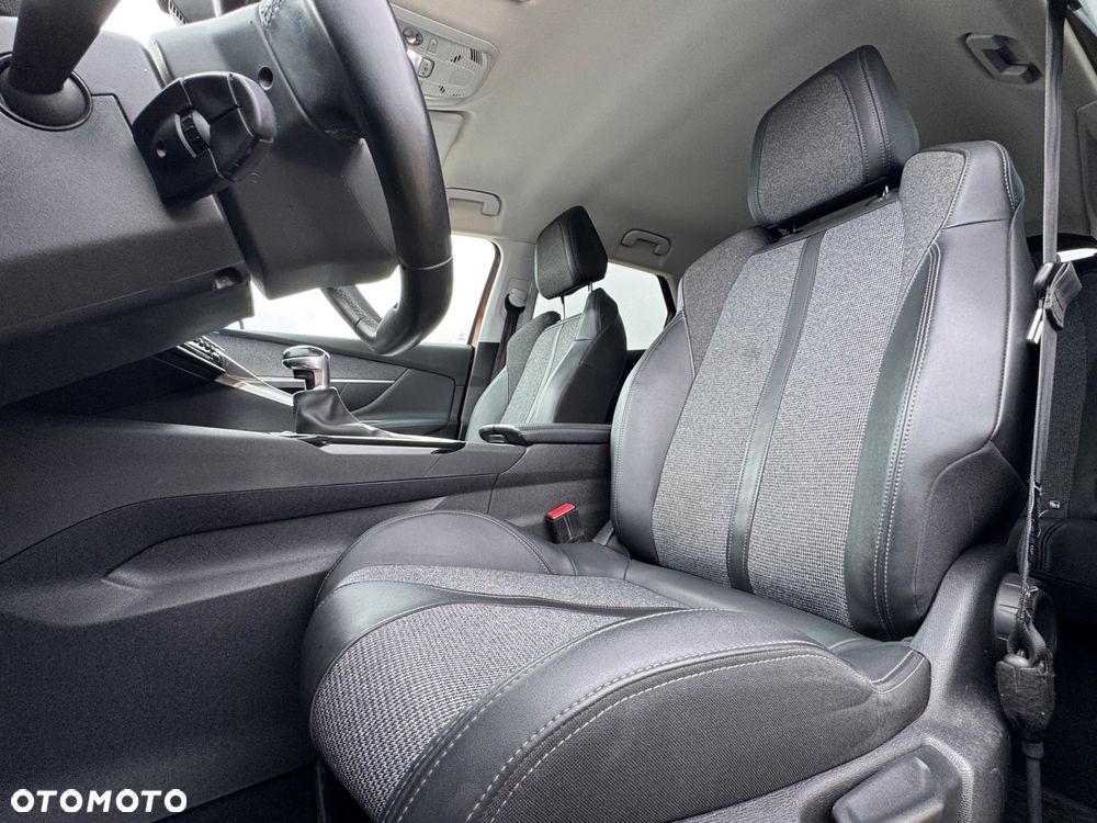 Peugeot 3008 - 17