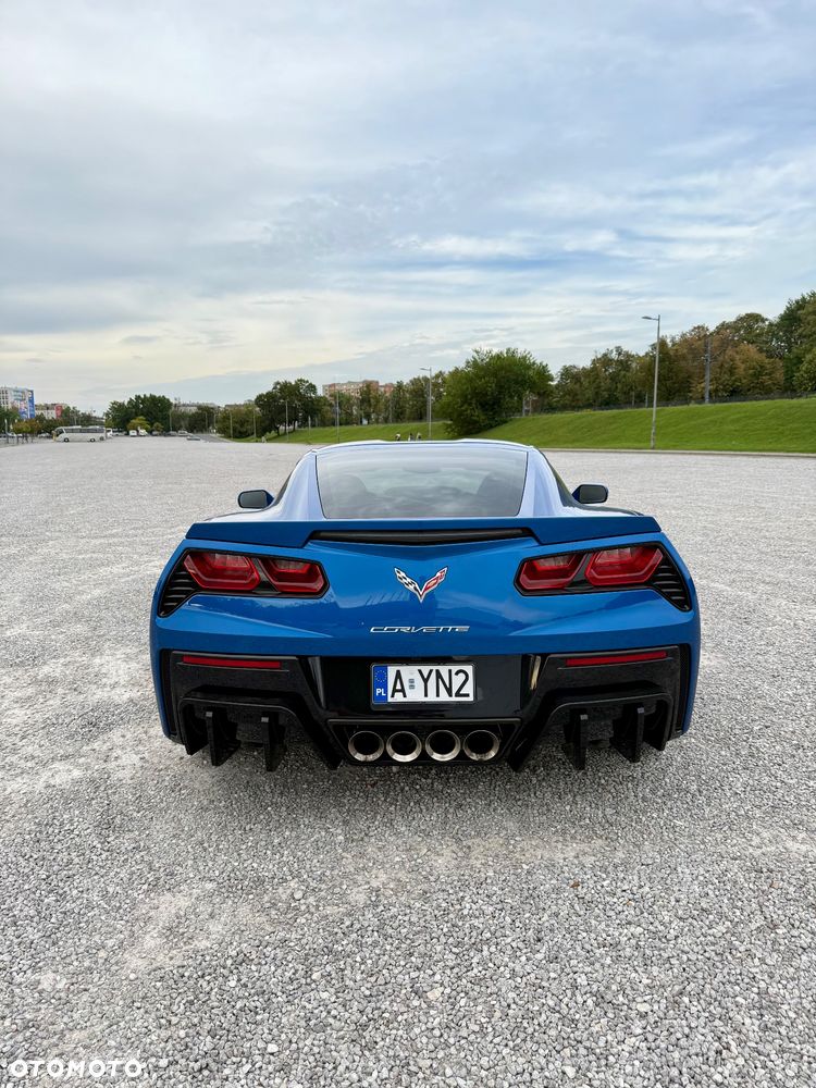 Chevrolet Corvette - 4