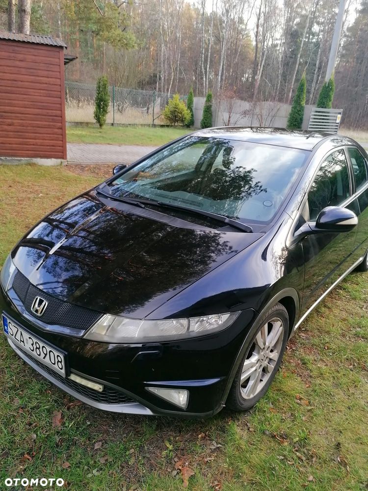 Honda Civic 1.8 Executive NAVI - 1