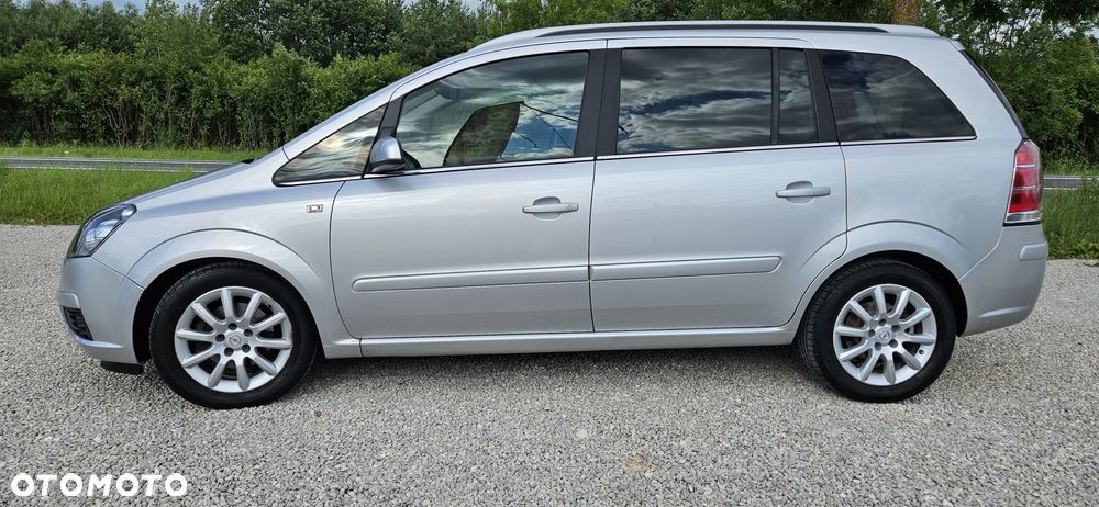 Opel Zafira - 4