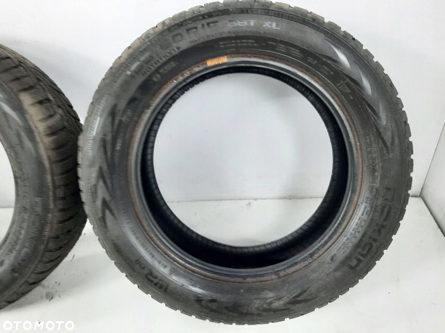 OPONY ZIMOWE NOKIAN WRD4 185/60R15 88T DOT 20017 BIEZNIK 6MM - 2