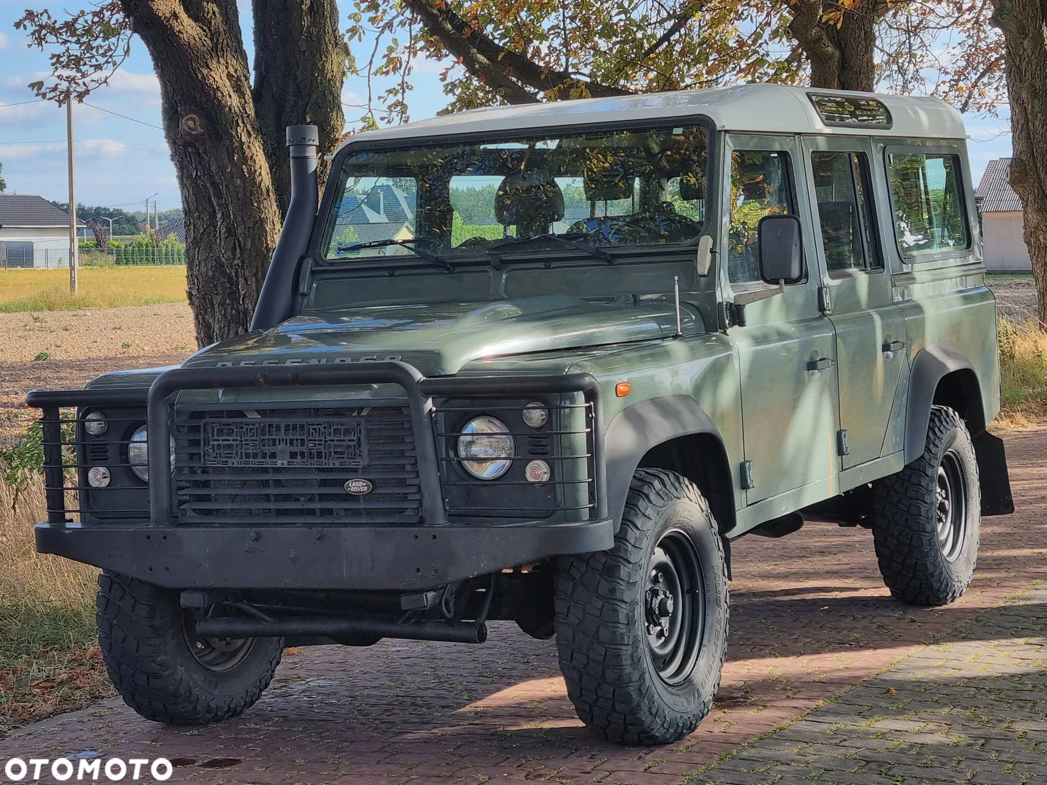 Land Rover Defender - 5