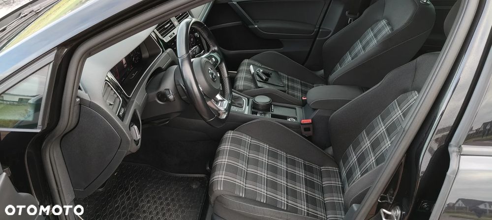 Volkswagen Golf GTD (BlueMotion Technology) DSG - 17