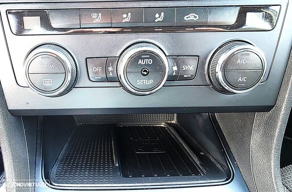 SEAT Leon ST 1.6 TDI Xcellence S/S - 19