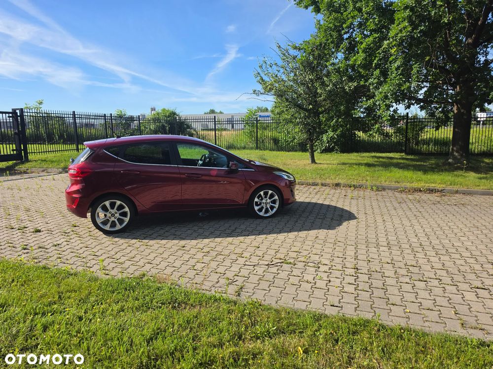 Ford Fiesta 1.0 EcoBoost S&S TITANIUM - 25