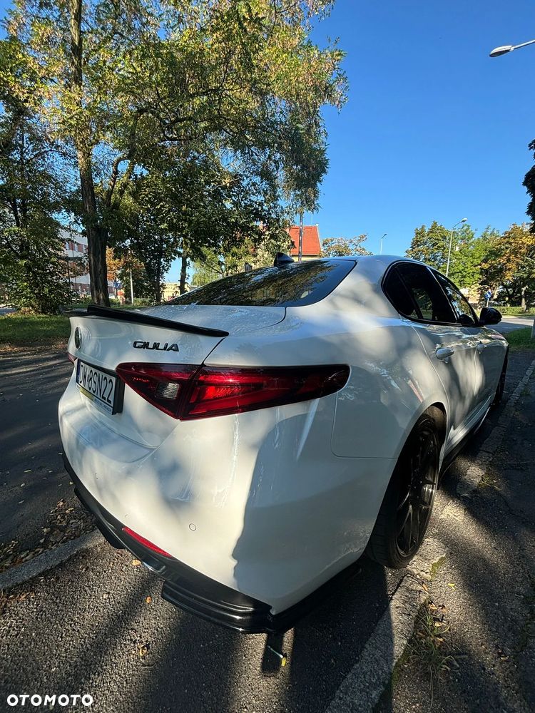 Alfa Romeo Giulia 2.0 Turbo 16V AT8 Veloce - 13