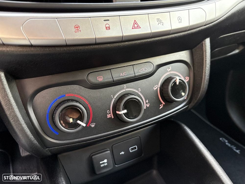 Fiat Tipo 1.3 M-Jet Lounge Tech J17 - 31