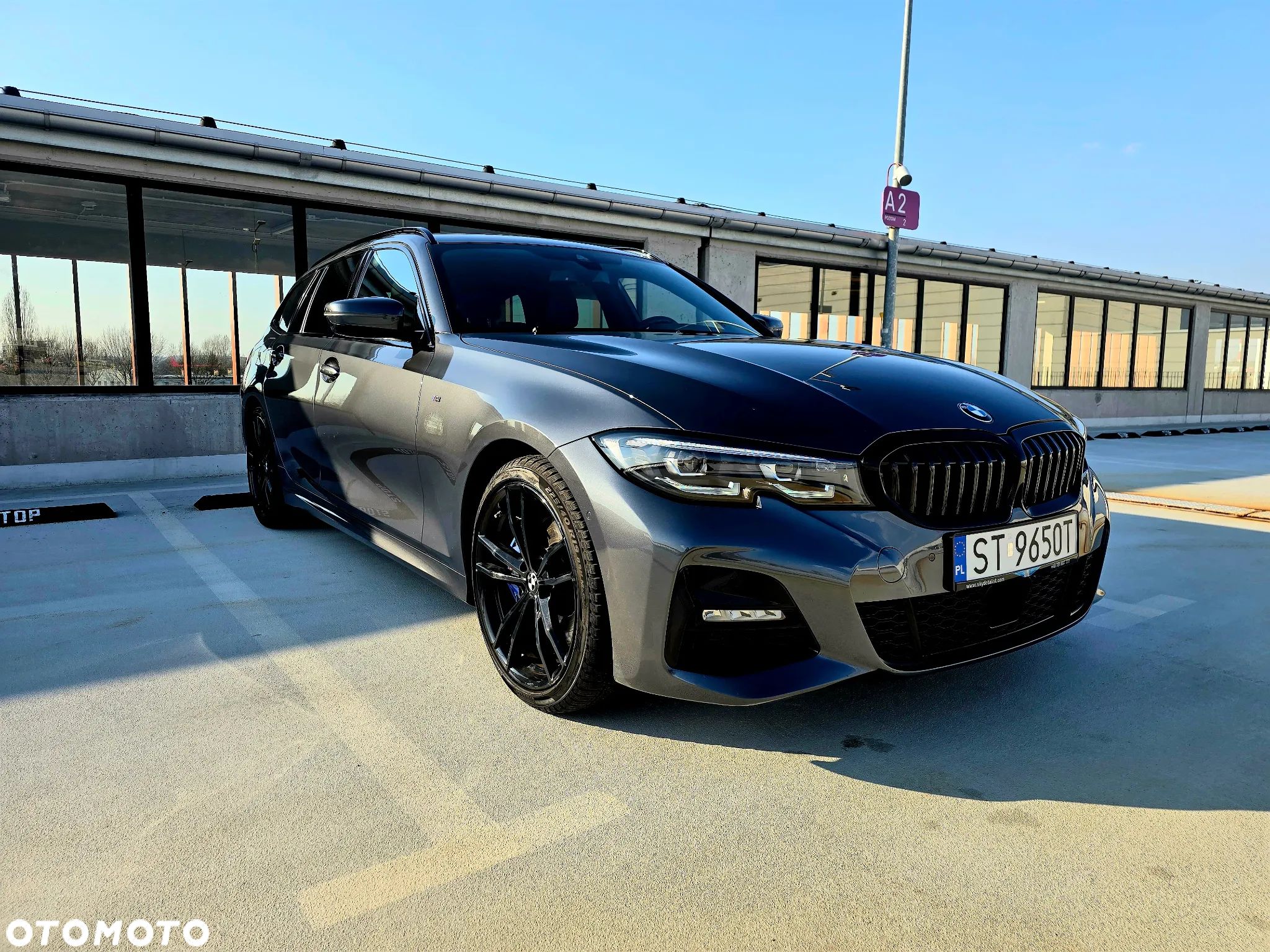 BMW Seria 3 330i xDrive M Sport sport - 1