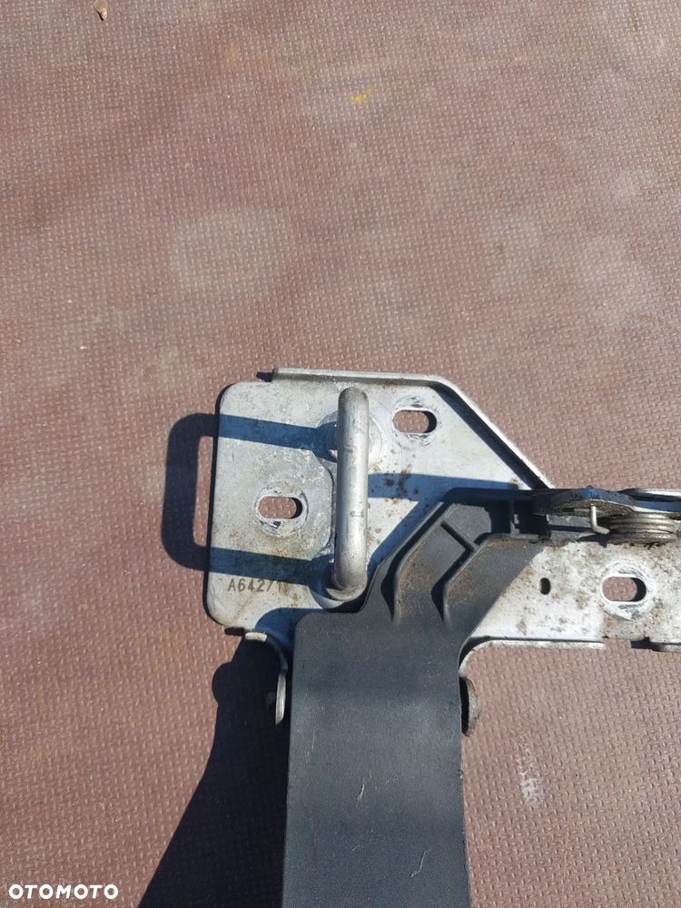 Zamek maski vw t6 - 2