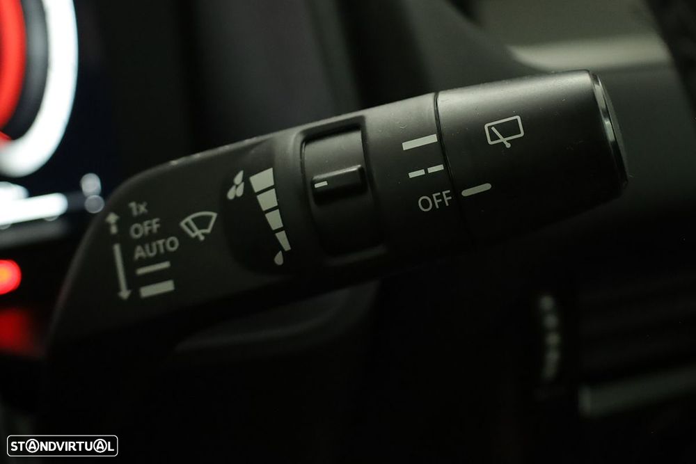 Nissan Qashqai 1.3 DIG-T N-Connecta - 18