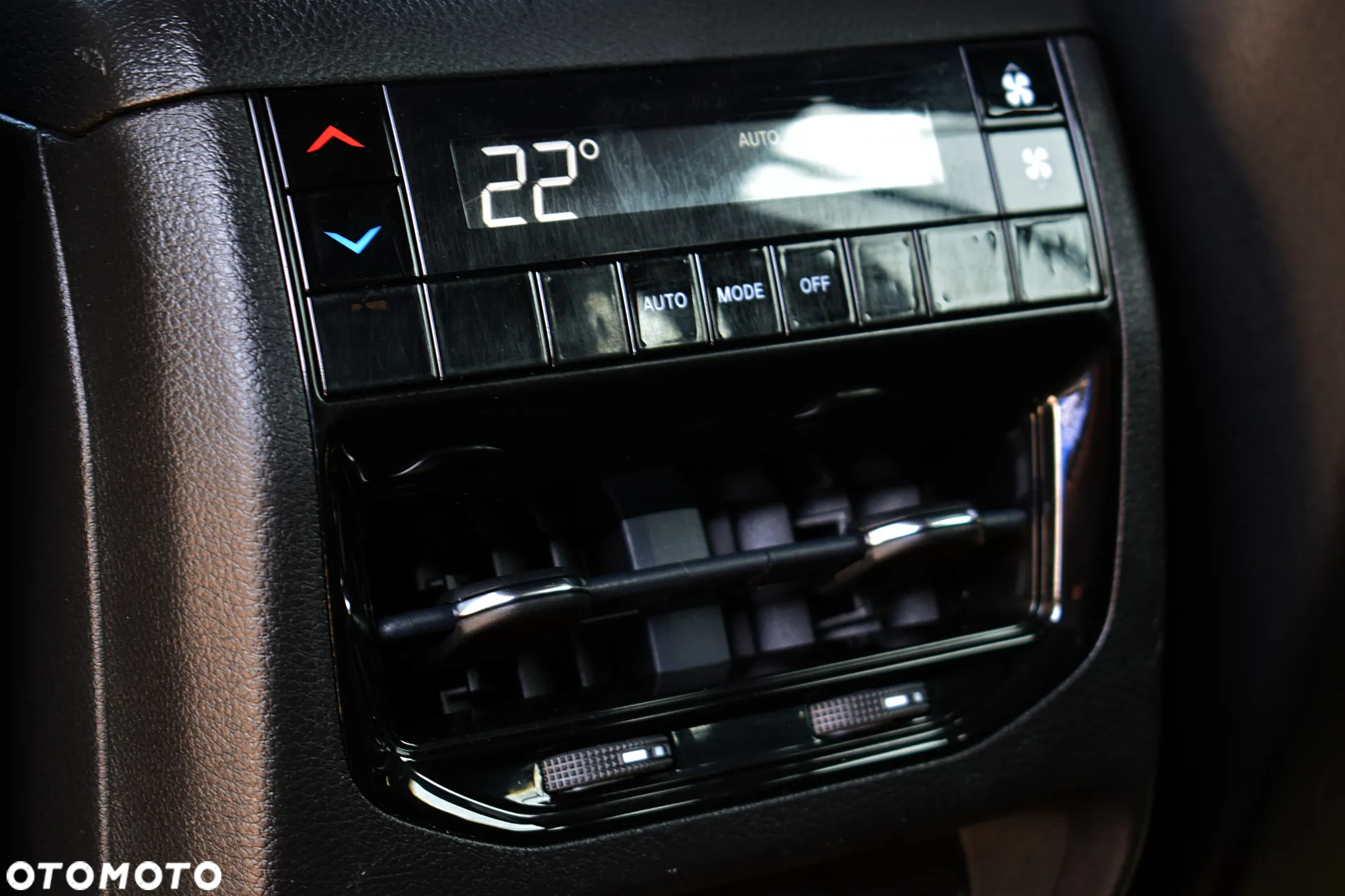 Jeep Grand Cherokee - 19
