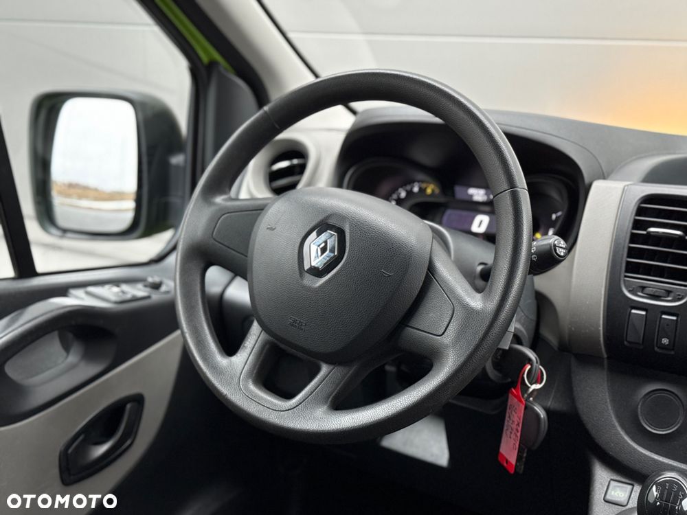 Renault Trafic - 16