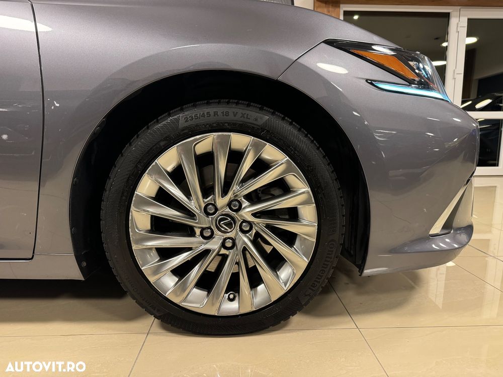 Lexus Seria ES 300h Business Edition - 33