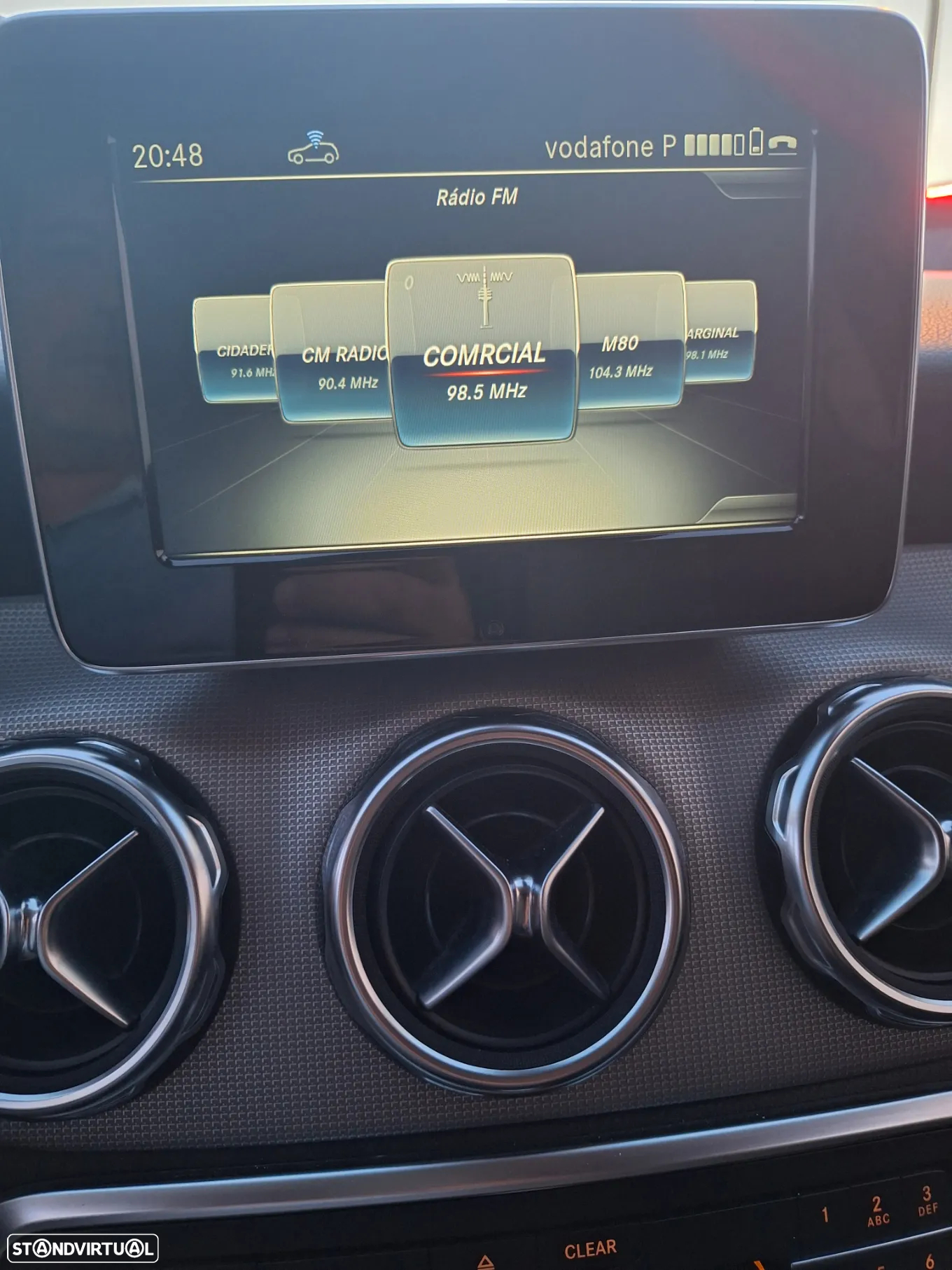 Mercedes-Benz GLA 180 d Urban - 17