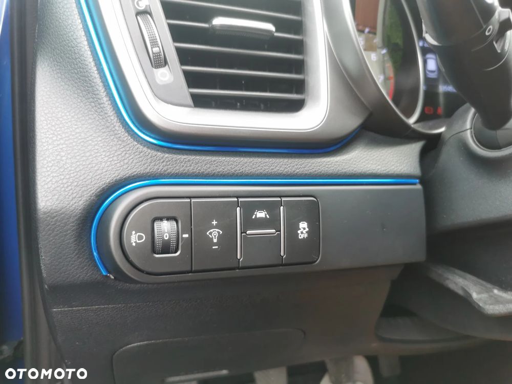 Kia Ceed 1.4 L - 17