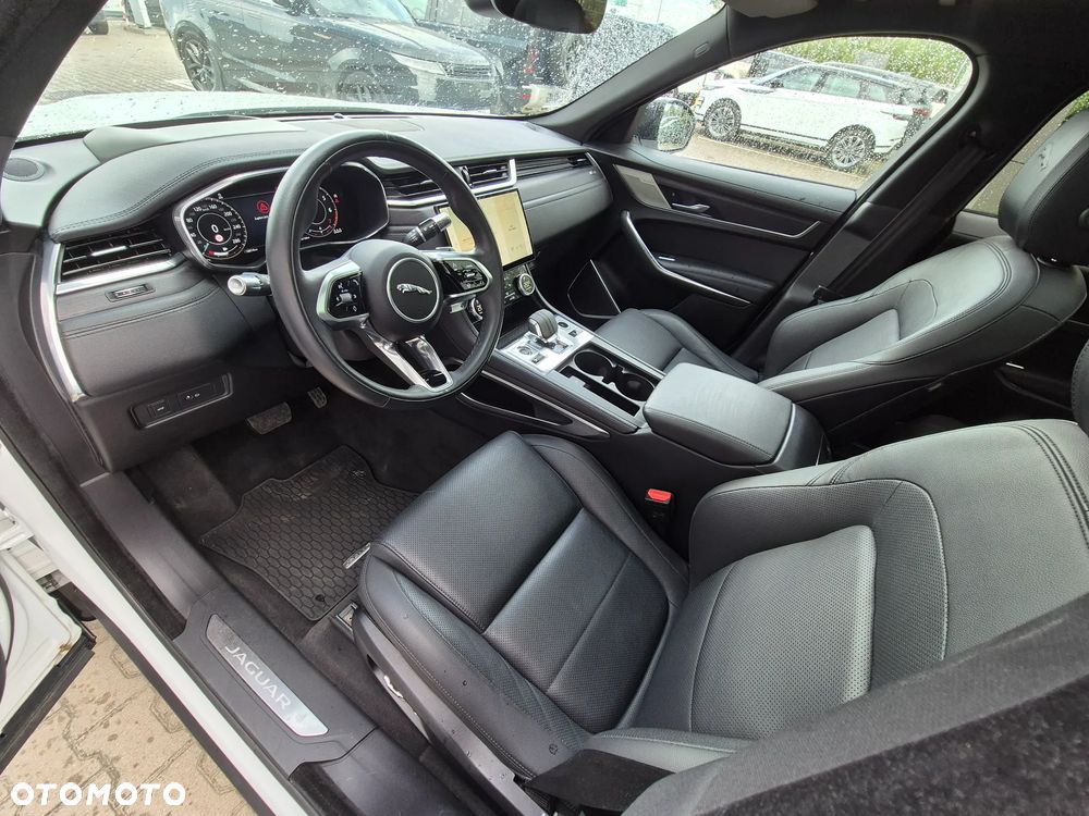 Jaguar F-Pace 3.0 V6 AWD R-Sport - 11