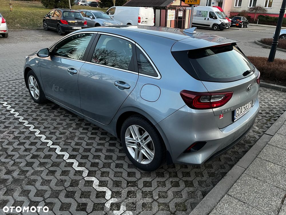 Kia Ceed - 10