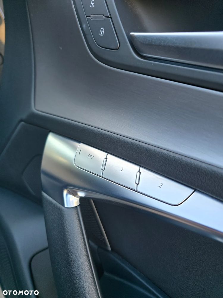 Audi A6 Avant 55 TFSI e quattro S tronic S line - 15