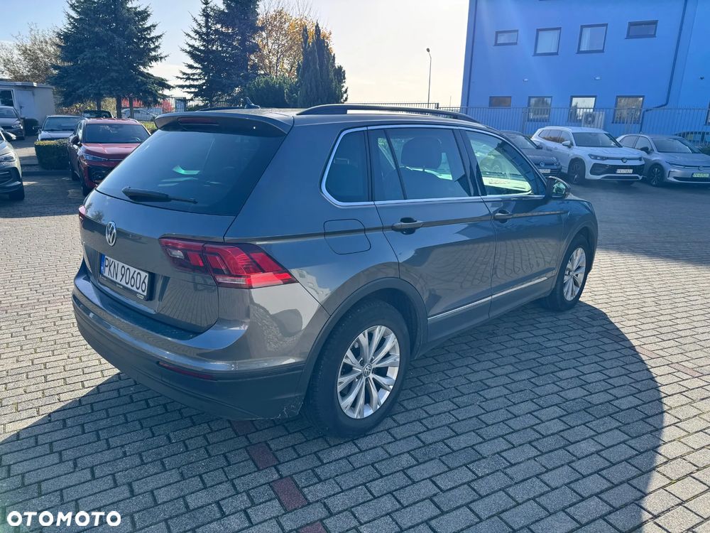 Volkswagen Tiguan - 5